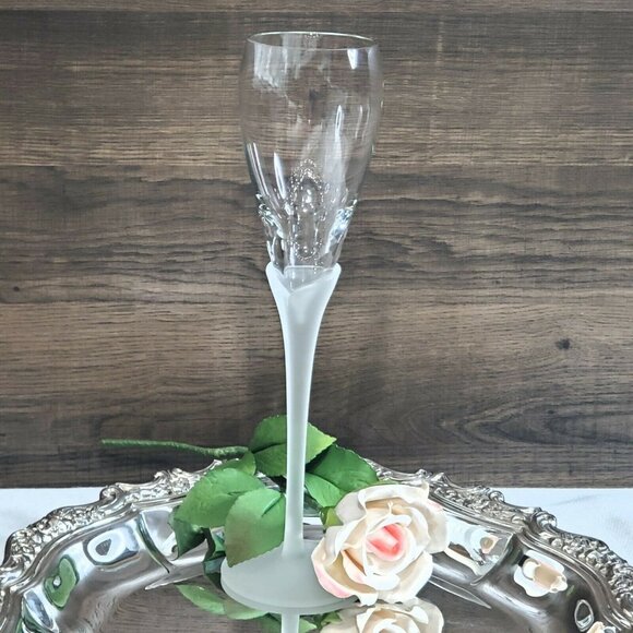 Vintage Colony Crystal Amaryllis Satin Fluted Champagne Glass frosted stem 1980 - Picture 1 of 8